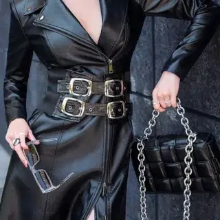 MANTEAU GOTHIQUE ROMANTIQUE
