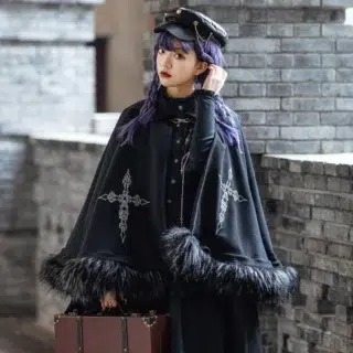 MANTEAU GOTHIQUE SQUELETTE