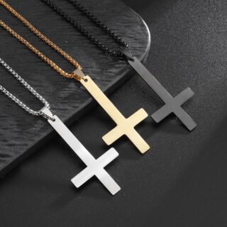 Collier Gothique Croix Inversé