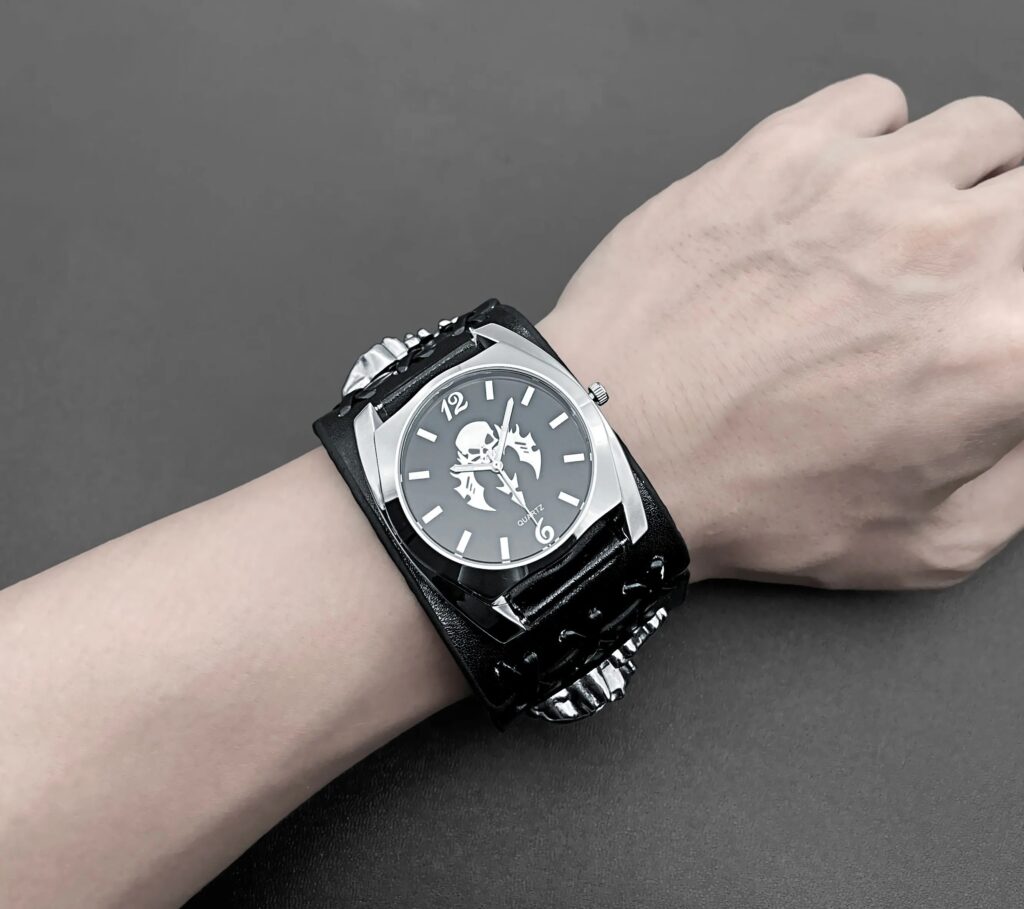 Montre Bracelet Large Tête de Mort