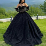 Robe de Mariée Noire en Dentelle