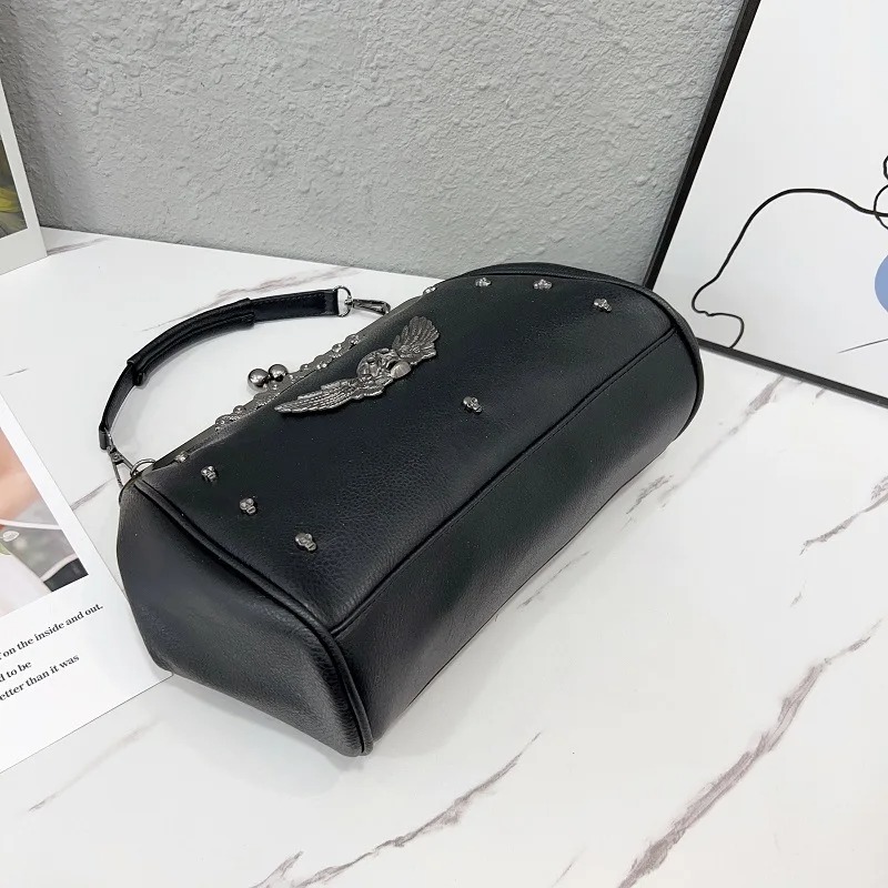 Sac ?� Main Rock �?� Satan Shop