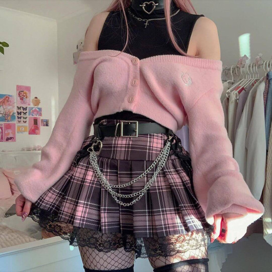 Post-punk au goth : la mutation culturelle sonore Histoire & origines du mouvement gothique pastel goth lace splicing mini skirt cosmiquestudio 1 41168.1660282767.1280.1280 11668
