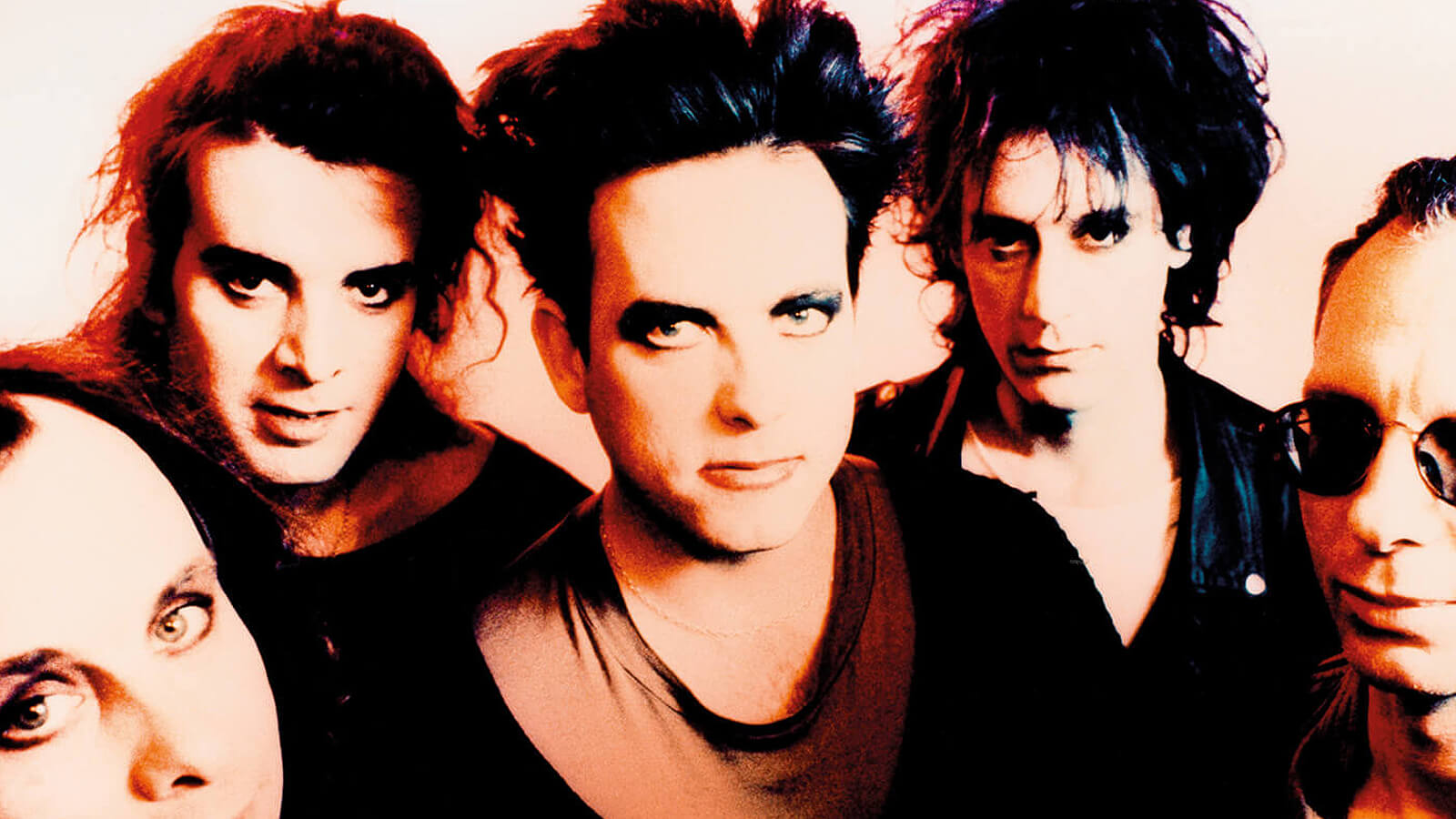 Comparatif darkwave, coldwave, ethereal : différences Musique et culture gothique the cure em 1992 ano de lancamento do album wish